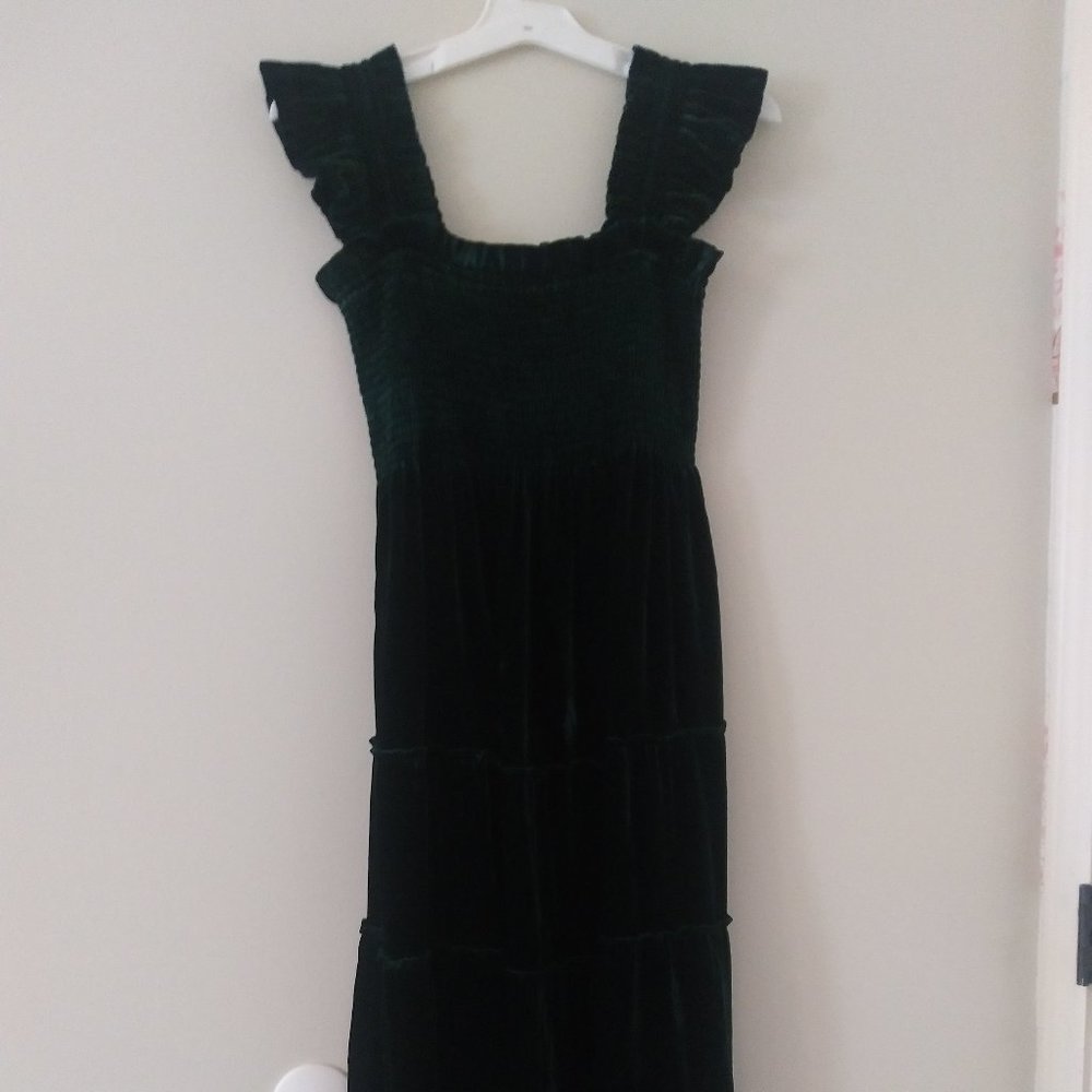Hill House Home green velvet nap dress size med